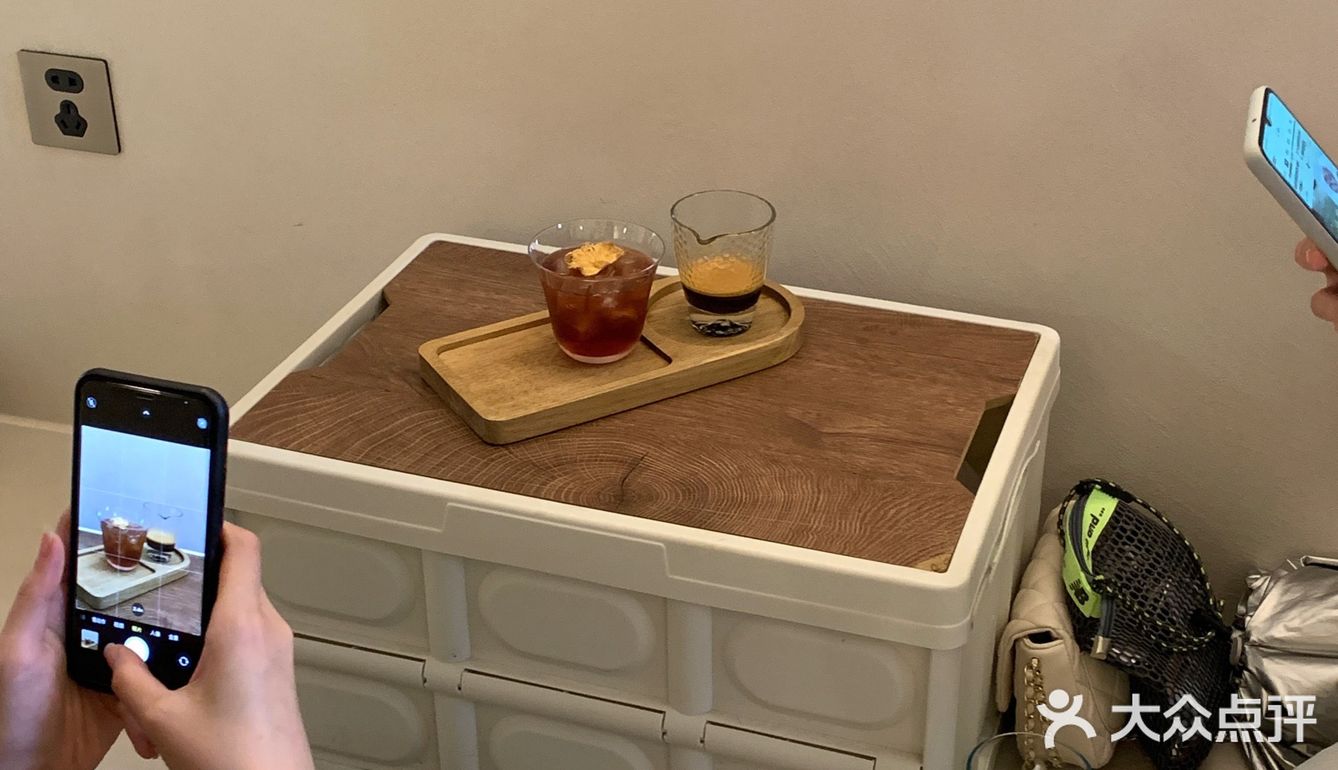 在咖啡厅交了一个叫“妞妞”的新朋友