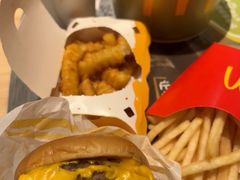 -麦当劳(卫星广场店)