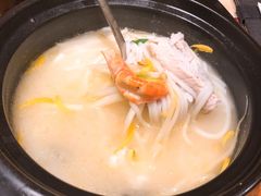 -云海肴·汽锅鸡·云南菜(天山百盛优客店)