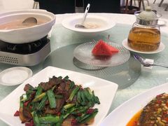 大蒜炒湘西腊肉-亢龙太子酒轩(东湖店)