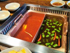 养生锅椒麻鸳鸯锅-老牌坊云南鱼豆花火锅(嵩山店)