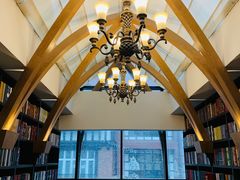 -钟书阁(松江泰晤士小镇店)