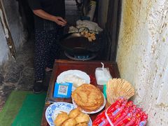 -仓桥直街臭豆腐