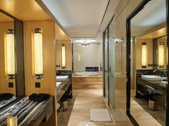 -中山利和希尔顿酒店