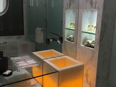 -上海滴水湖皇冠假日酒店