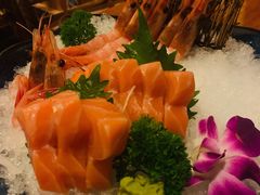 三文鱼刺身-鳥炭·烧鸟YaKiToRi深夜食堂(陆家嘴店)