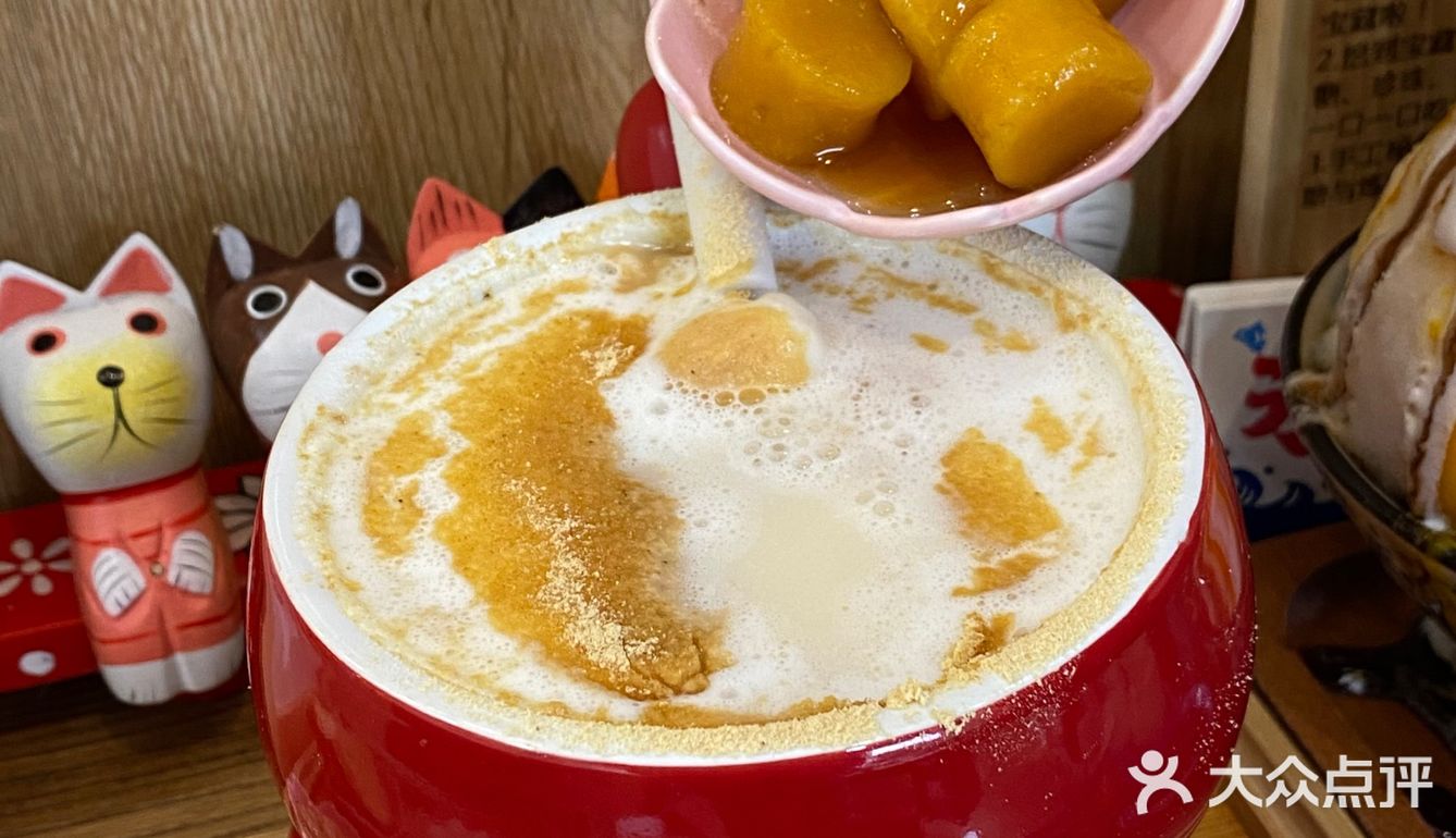 成都｜这家冰铺竟然藏着超好吃的雪崩蛋糕！