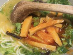 -百春原湖南牛肉粉(百联世纪店)