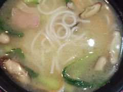 三鲜米线-香巴拉云南餐厅(华莱坞店)