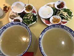 -桥香园云南过桥米线(金马碧鸡店)