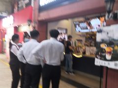 -瑞幸咖啡(丰盛町店)