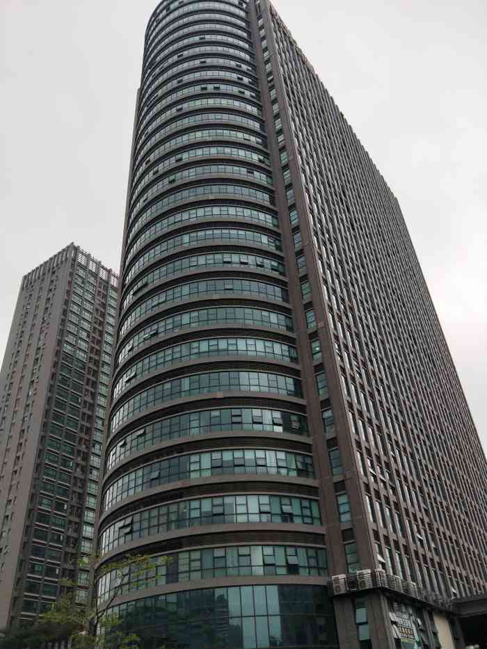 丽湾大厦-"第一次到南山区前海丽湾大厦,离春青世界不.