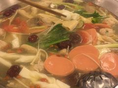 -山城年华老火锅(玉林店)