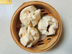 蜜汁叉烧包-阿政粤小馆(中央大街店)