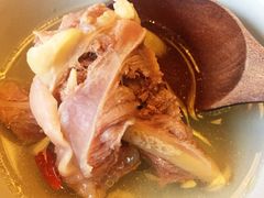 -云海肴·汽锅鸡·云南菜(天山百盛优客店)