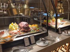 -东西风牛排馆周末烧烤自助(首都机场希尔顿店)