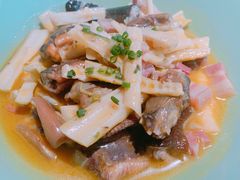 野山笋炖黄鳝-鱼食饭稻·苏浙土菜17年老馆子(平江路店)