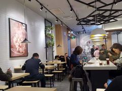 大堂-吉祥馄饨(虹桥火车站店)