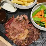 来浦东嘉里城喝红酒吃西餐啦~