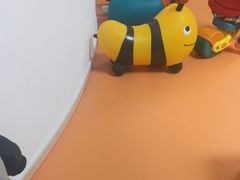 -小门牙好性格托育(北外滩中心)