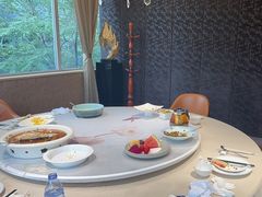 菜都特别好吃，环境也不错，朝鲜服务圆服务也好。-红色盛宴酒楼(科丰桥店)