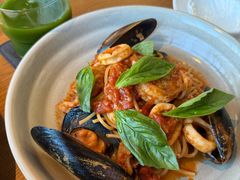 -ROAST coffee & eatery