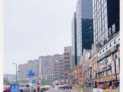 -红方格精致酒店(泸州金融中心万象汇店)