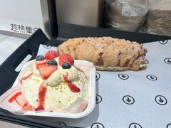 -HOT CRUSH趁热集合·现烤面包(上海环球港店)