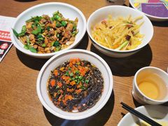 酸辣蕨根粉-辣得叫湘菜(四明店)