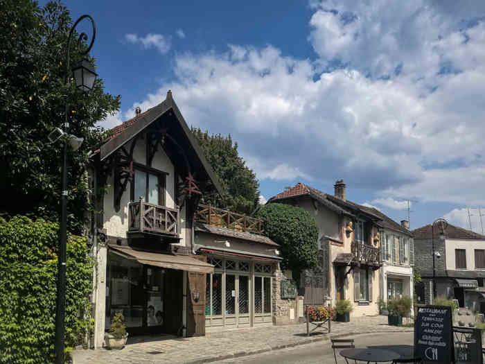 71人赞一女子的生活意见2022年11月16日打分法国|barbizon 巴比松小镇