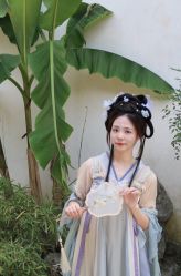 -一揽芳华汉服旗袍体验馆(拙政园店)