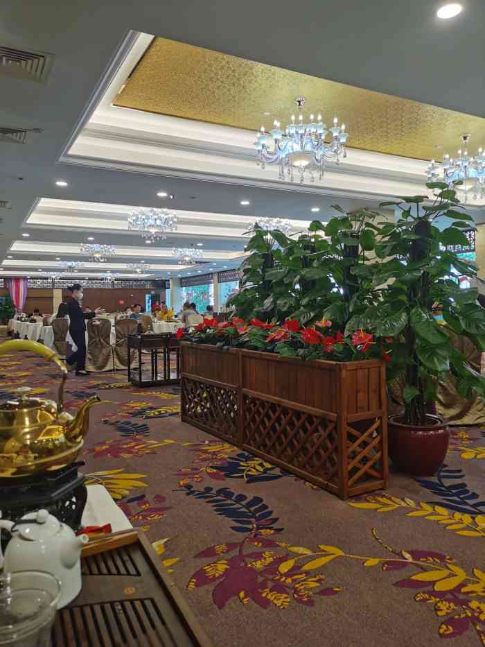 广东迎宾馆-红棉餐厅-"来到一座城市的第一顿饭,其实很大程度上影.