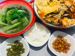 -丽丽三鲜螺蛳粉(田林路店)