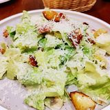 姐妹情[爱心]在红酒与牛排之间