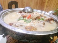 阿家村酸汤猪脚-遇见阿家村云南菜(魏公村店)