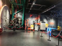 -极限PLAY运动娱乐新世界·团建派对表演休闲馆·室内高空游乐园