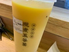 -花儿姐与战哥的美食档