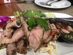 烤猪颈肉-Chom Cafe and Restaurant