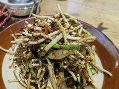 -野山舂·贵州现舂酸汤牛肉(东山店)