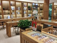 -宝丽眼镜(湖墅店)