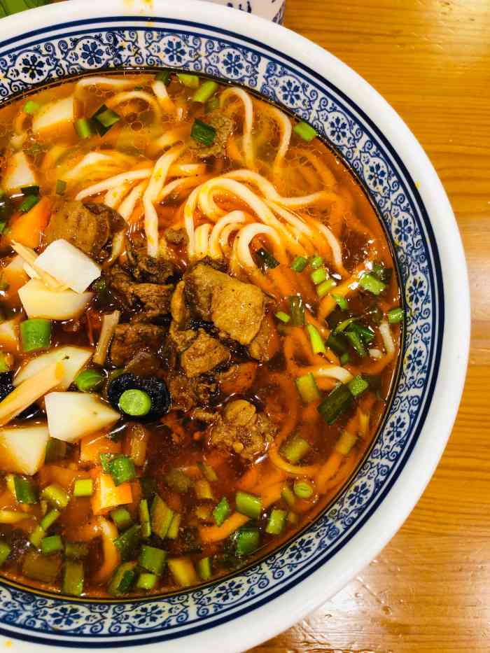 秦川老碗-"推荐他们家的牛肉香菇麻食,家有小娃娃的可.