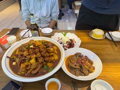 -俭寨大盘鸡·手抓肉·烧烤新疆菜(乌苏路店)