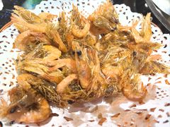 炸小河虾-一品渔乡·水库灶台鱼·乐享庭院