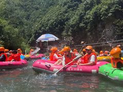 -安吉龙王山峡谷漂流