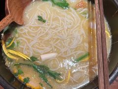 -银米·云南传统过桥米线(双廊黑金冠店)