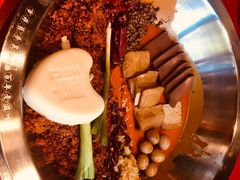 -谭鸭血老火锅(漳州路店)