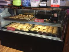 面包甜点陈列柜-王中王餐厅(东安路店)