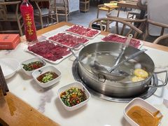 -牛沙暴潮汕牛肉火锅(章江南大道店)