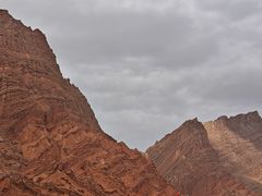 -天山神秘大峡谷