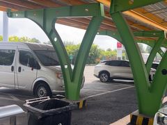 -窦店服务区-停车场